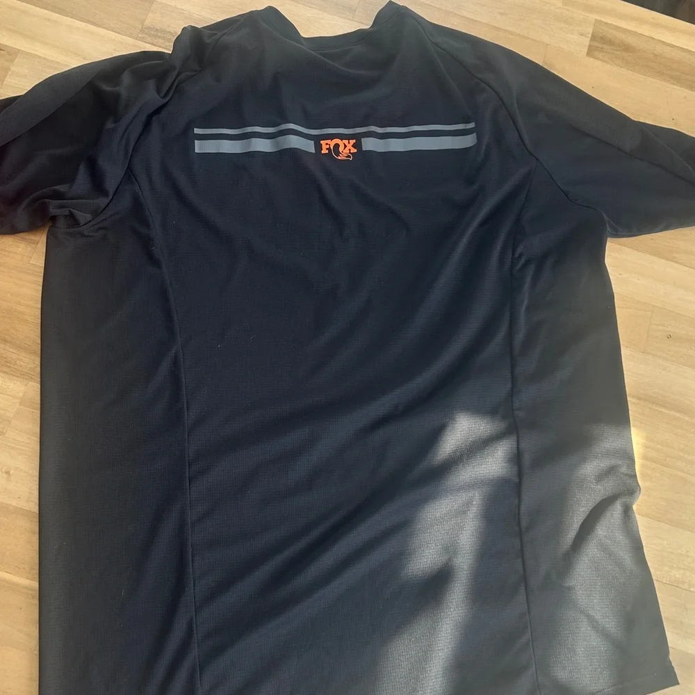 Fox Black Short-Sleeve Tee with Orange Logo Mountain Bike - Picture 3 of 3